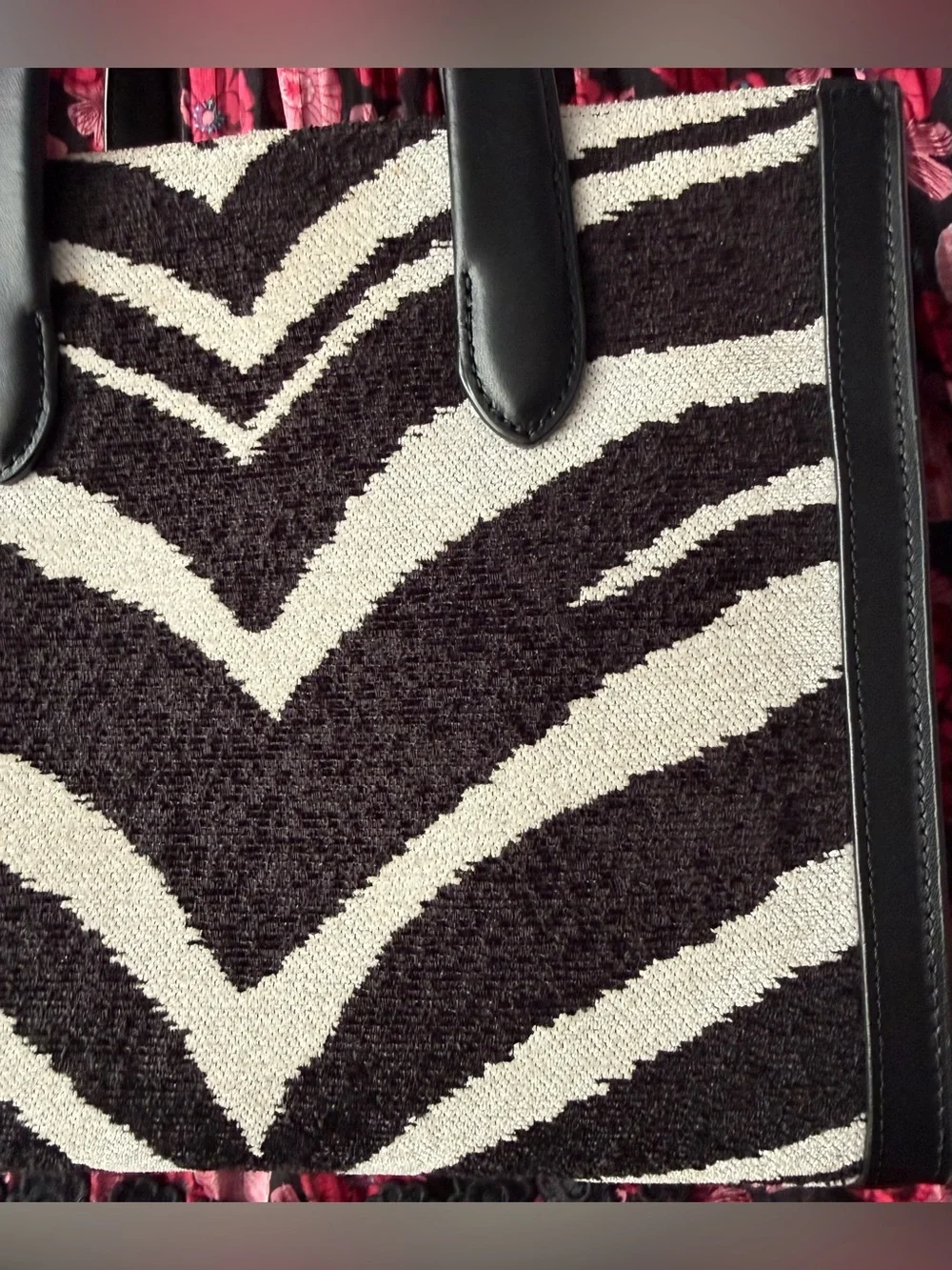 Kate Spade Manhattan Bold Zebra Boucle Jacquard Small Tote Bag